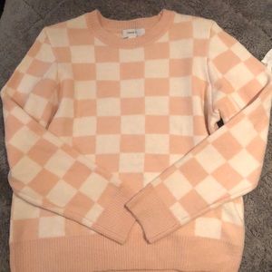 Crew neck soft checkered sweater
